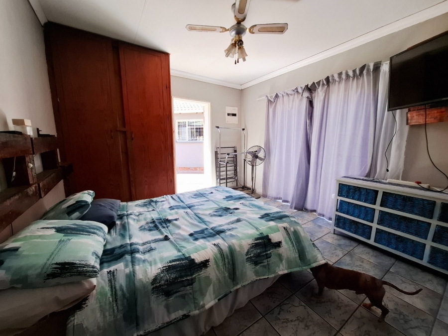 4 Bedroom Property for Sale in Pellissier Free State